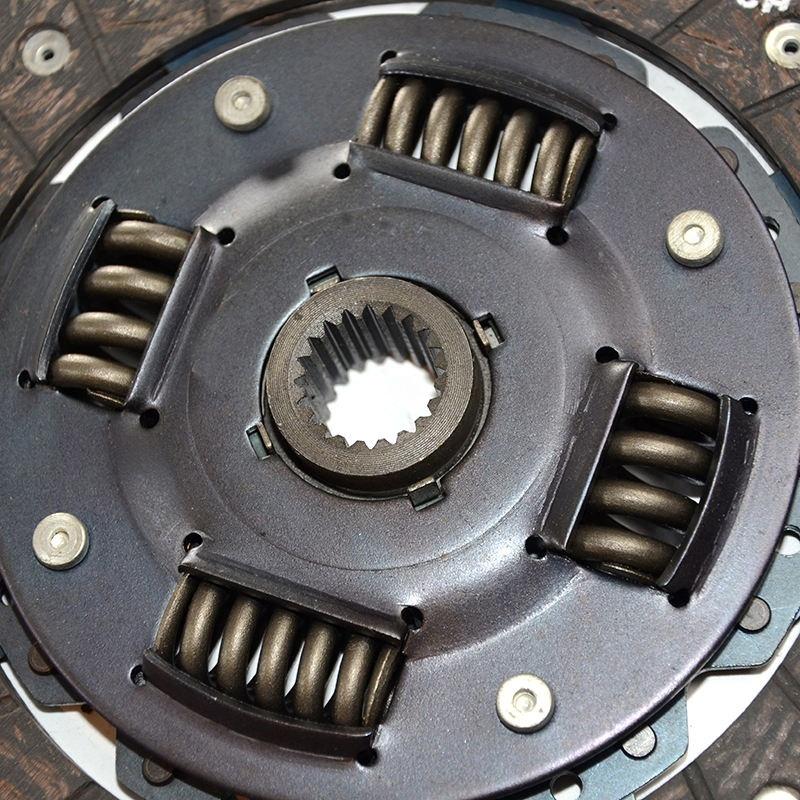 31250-87609 200MM High Quality Factory Supply Clutch Disc for DAIHATSU FEROZA