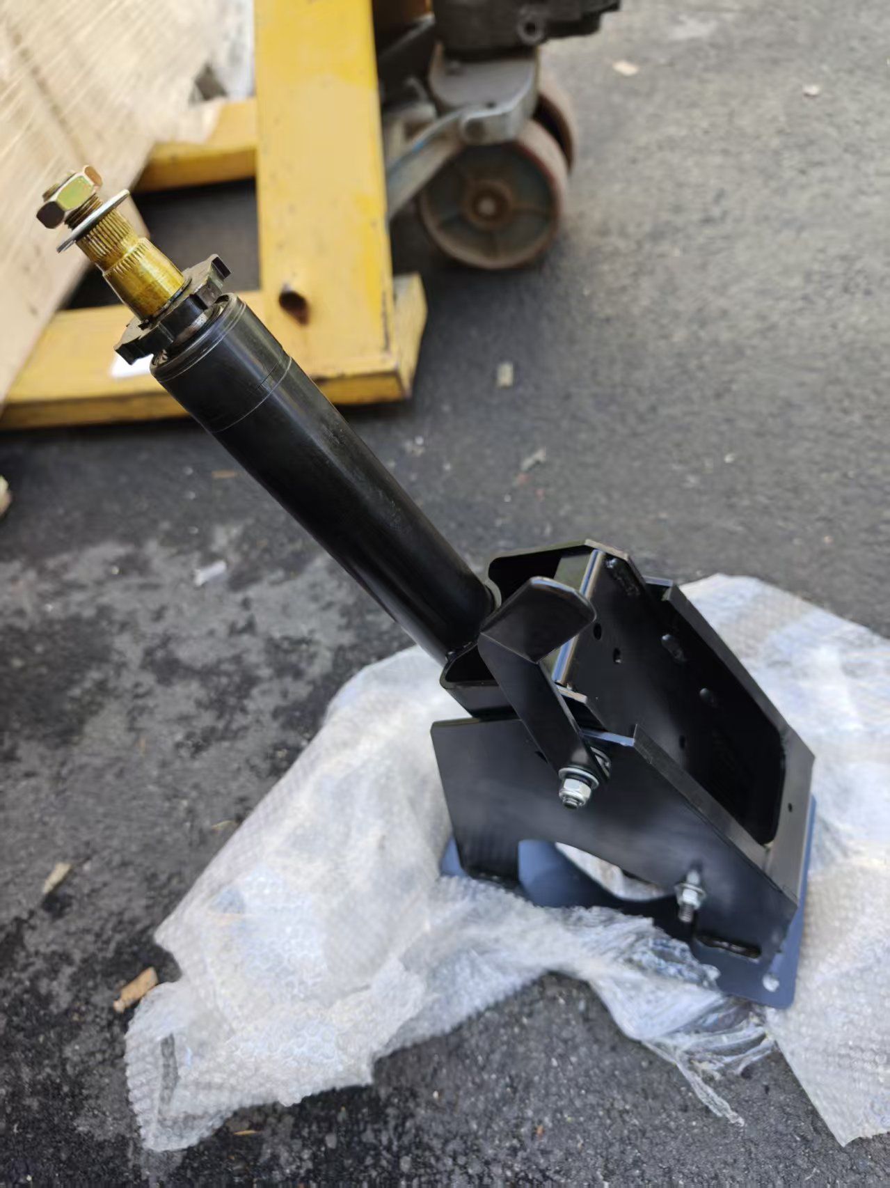 Steering Column for HOWO Series Heavy Trucks