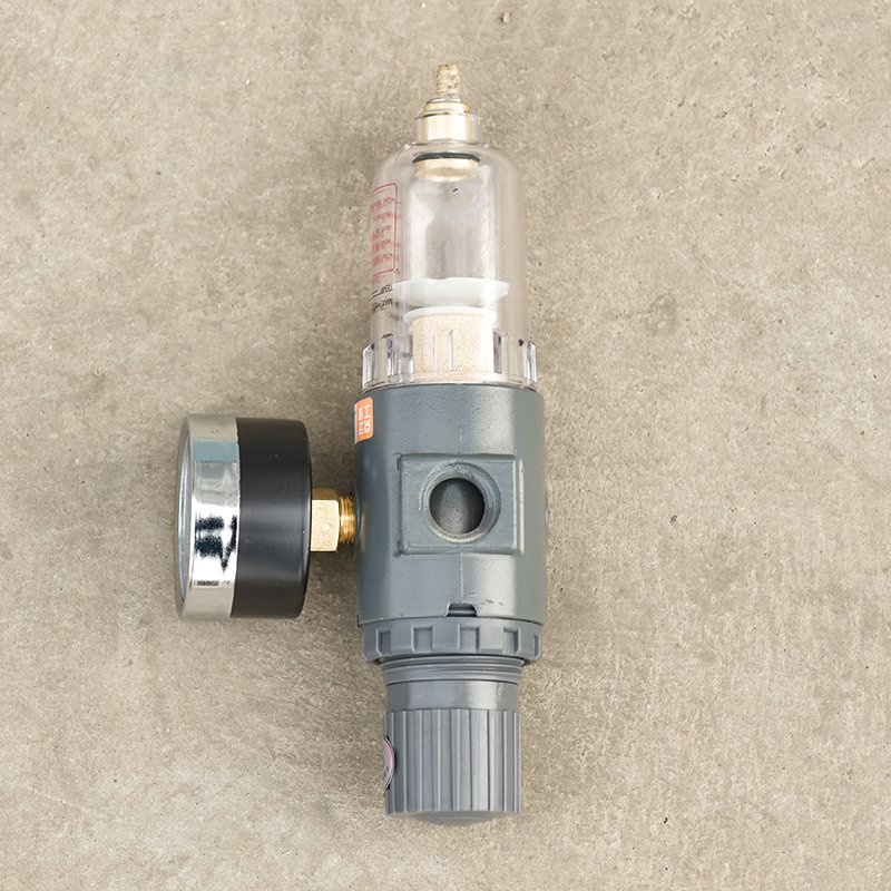 The Water-Oil Separator Compressed Air with Automatic Drain Gas, Water and Oil